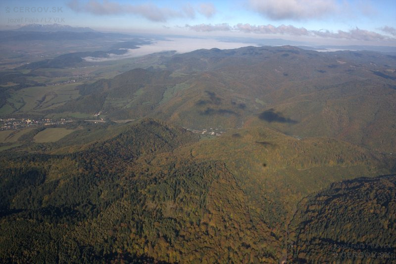 Vľavo Ľutina, v strede Olejníkov
