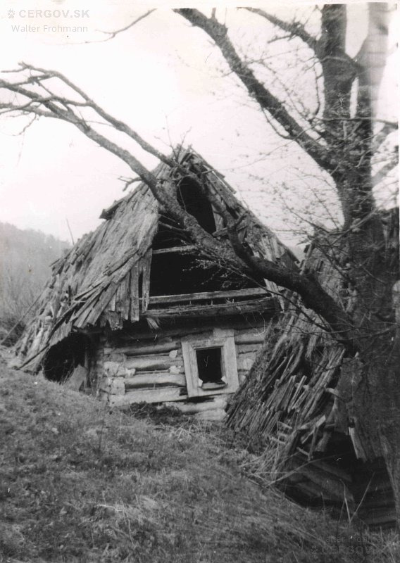 Pôvodná drevenica v osade Baranie