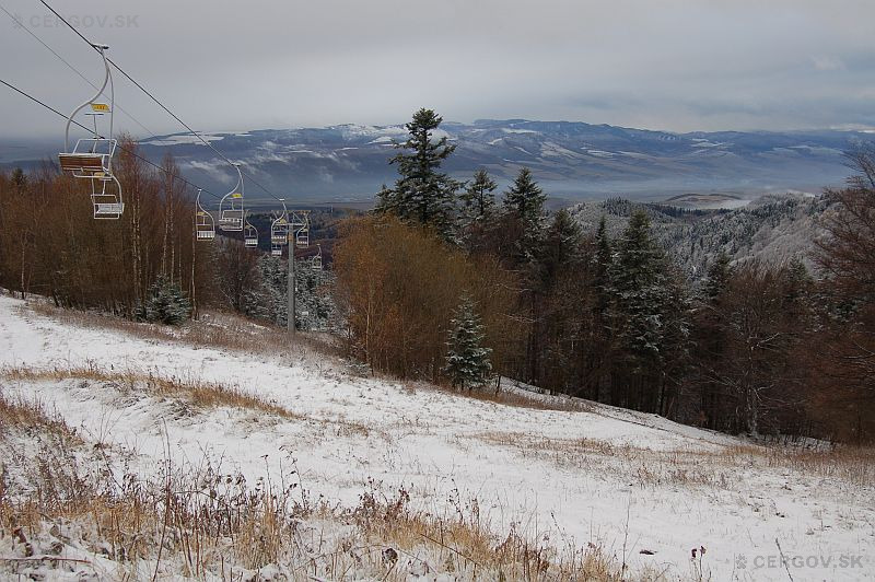 Pohľad z hornej stanice lanovky